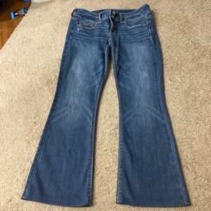 American Eagle Artist Stretch Size 4 Jeans